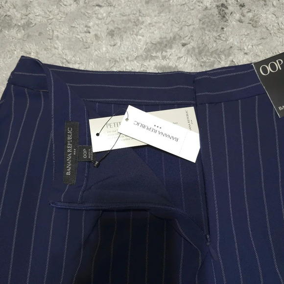BANANA REPUBLIC NWT Navy with White Pinstripe, Cascade A-line Skirt, 00P - Picture 11 of 14